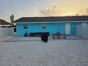 Unclassified image, 2 of 18, button - Seaside Village 2. 3 minutes to Anna Maria Island. Boat, Jetsky and Rv parking (Bradenton)