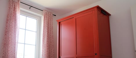 2 bedrooms, travel crib, WiFi (surcharge), bed sheets
