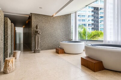 Peninsula Satri Apartments