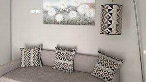 Family Triple Room, Courtyard View | Living area - Zahir Rooms & wellness  (Trapani)