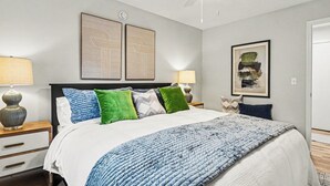 Room - The Irish Landing | 2BR/2BA | Private Balcony (South Bend)