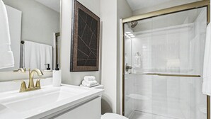 Bathroom - The Irish Landing | 2BR/2BA | Private Balcony (South Bend)