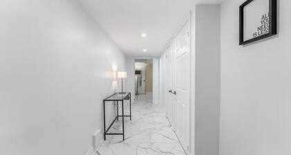 Cozy one private bedroom basement apartment w/parking-Modern