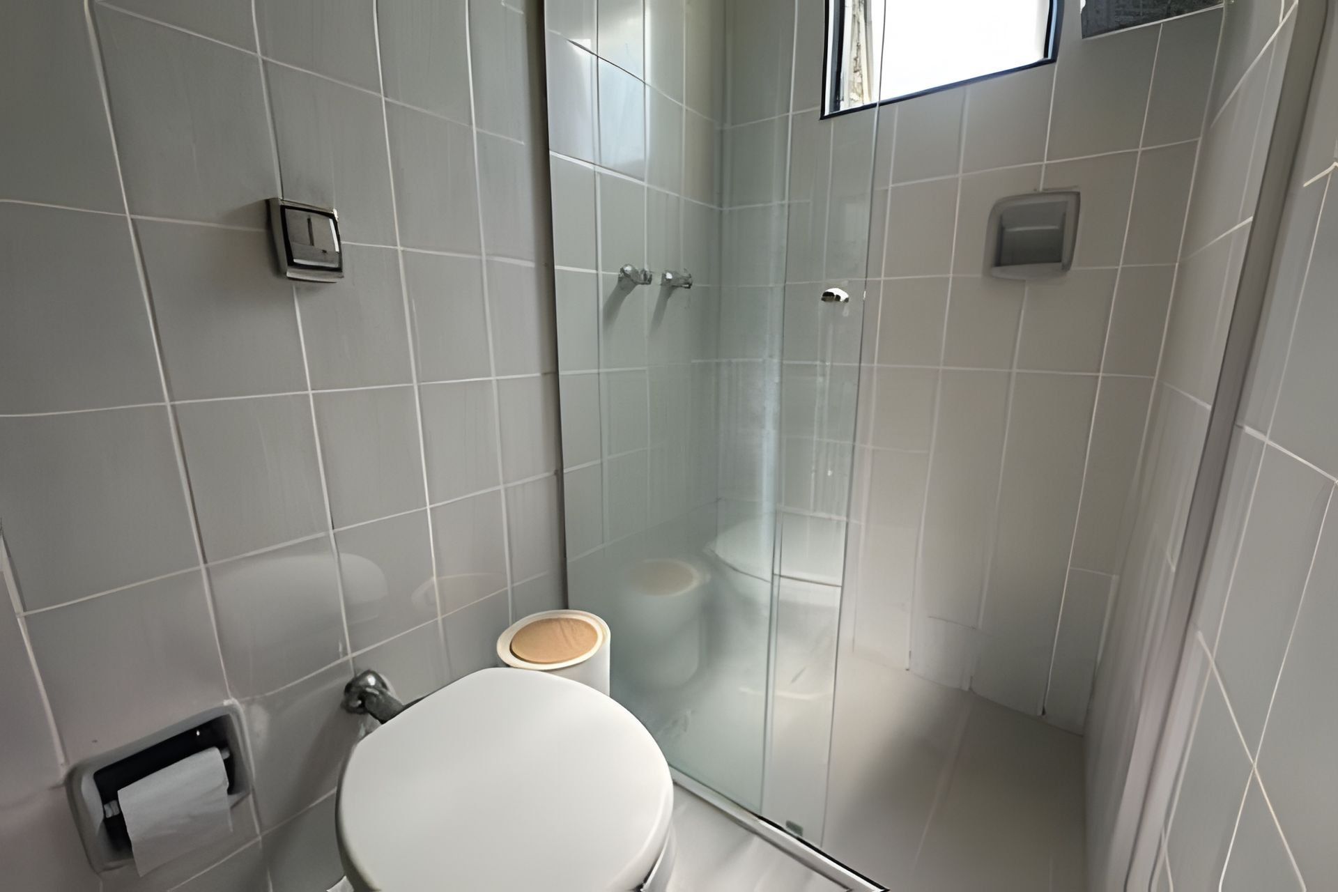 Suite 106 - 1CS/1S/AR | Bathroom