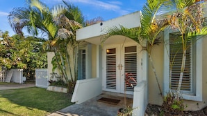 Exterior - Casa Lola - Aguadilla - Pool & Rooftop with Sunset Ocean Views - Luxuary Home (Aguadilla)