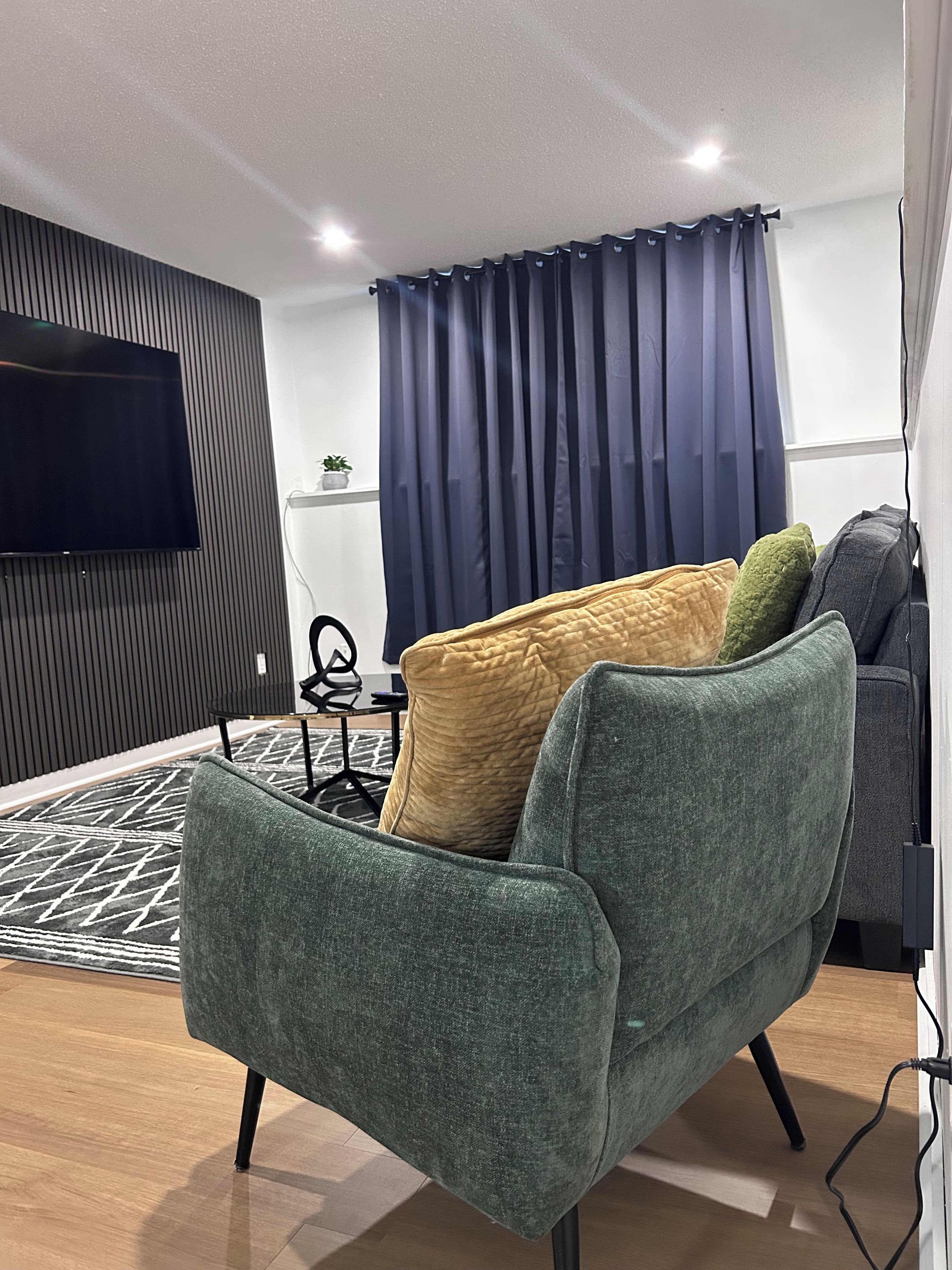 Smart-TV og peis