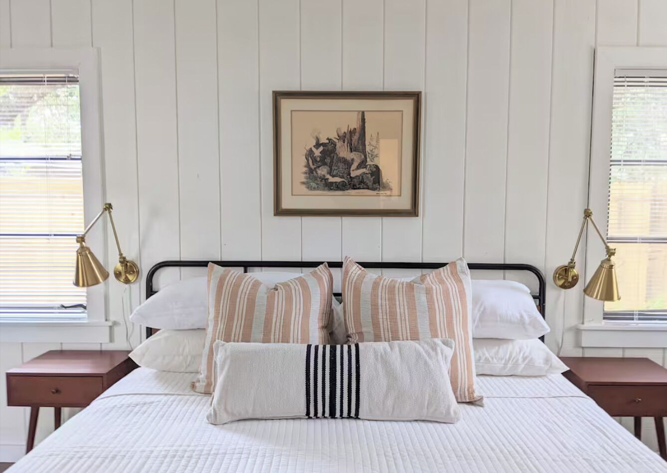 1 slaapkamer, een strijkplank/strijkijzer, gratis wifi, beddengoed