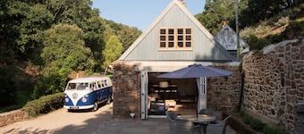 Tranquillo cottage in granito: a piedi da St Brelade's Bay e dal porto St Aubin