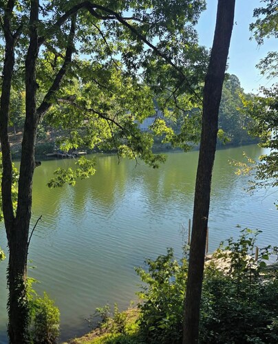 Coronado Crow’s Nest - Modern Lake Retreat w/ Kayaks, Paddleboat, & Scenic Decks