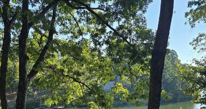 Coronado Crow’s Nest - Modern Lake Retreat w/ Kayaks, Paddleboat, & Scenic Decks