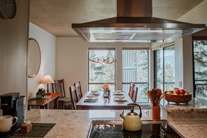 Dining - 2BR 2BA CONDO w/ VIEWS OF LAKE AND MOUNTAINS (Dillon)