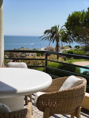 Unclassified image, 2 of 16, button - Vrbo Property (Cascais)