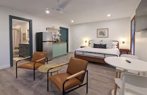 1 bedroom - Updated Old Florida Studio Apartment Getaway in Central Sarasota (Sarasota)