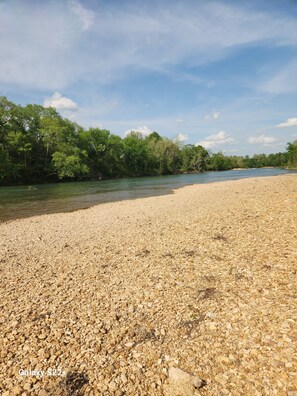 Unclassified image, 2 of 6, button - Current River Home with Private River Access (Doniphan)