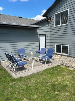 Unclassified image, 2 of 45, button - Family fun retreat with chefs kitchen and gameroom/pets friendly (Brandon)