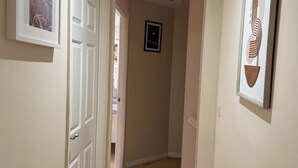 Unclassified image, 4 of 17, button - North Manchester 2-Bed Apt, Sleeps 4 with Parking (Manchester)