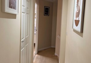 Interior - North Manchester 2-Bed Apt, Sleeps 4 with Parking (Manchester)