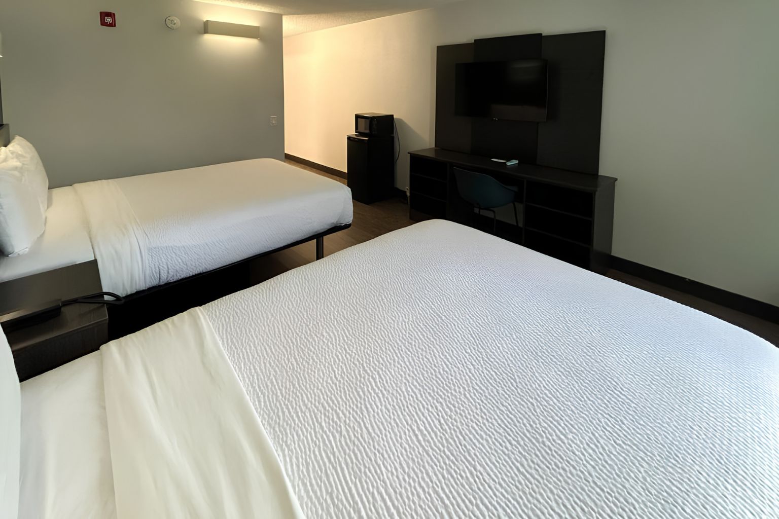 WiFi (free), bed sheets