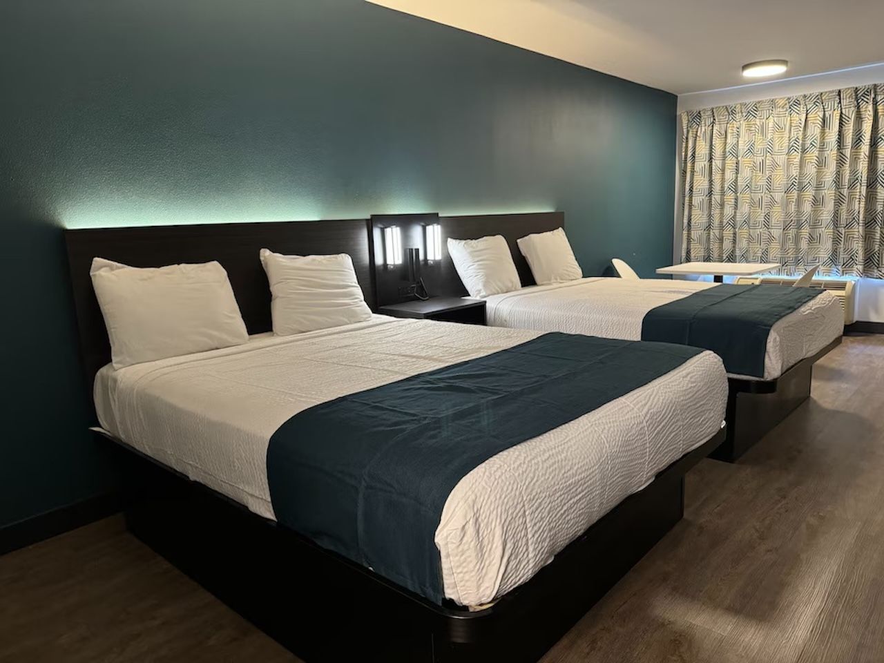 Iron/ironing board, WiFi (free), bed sheets