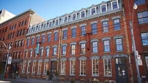 Exterior - Aurelia Boutique Retreat (Toronto)