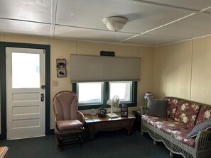 Unclassified image, 4 of 8, button - Cozy 1-bedroom cabin in fabulous Minocqua with AC (Minocqua)