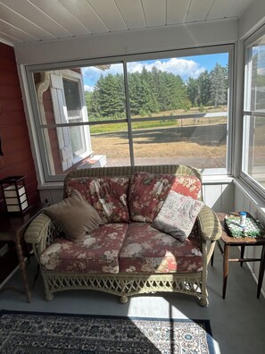 Unclassified image, 5 of 13, button - Cabin by the Lake (Minocqua)