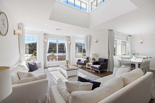 Amazing views, full luxury escape
