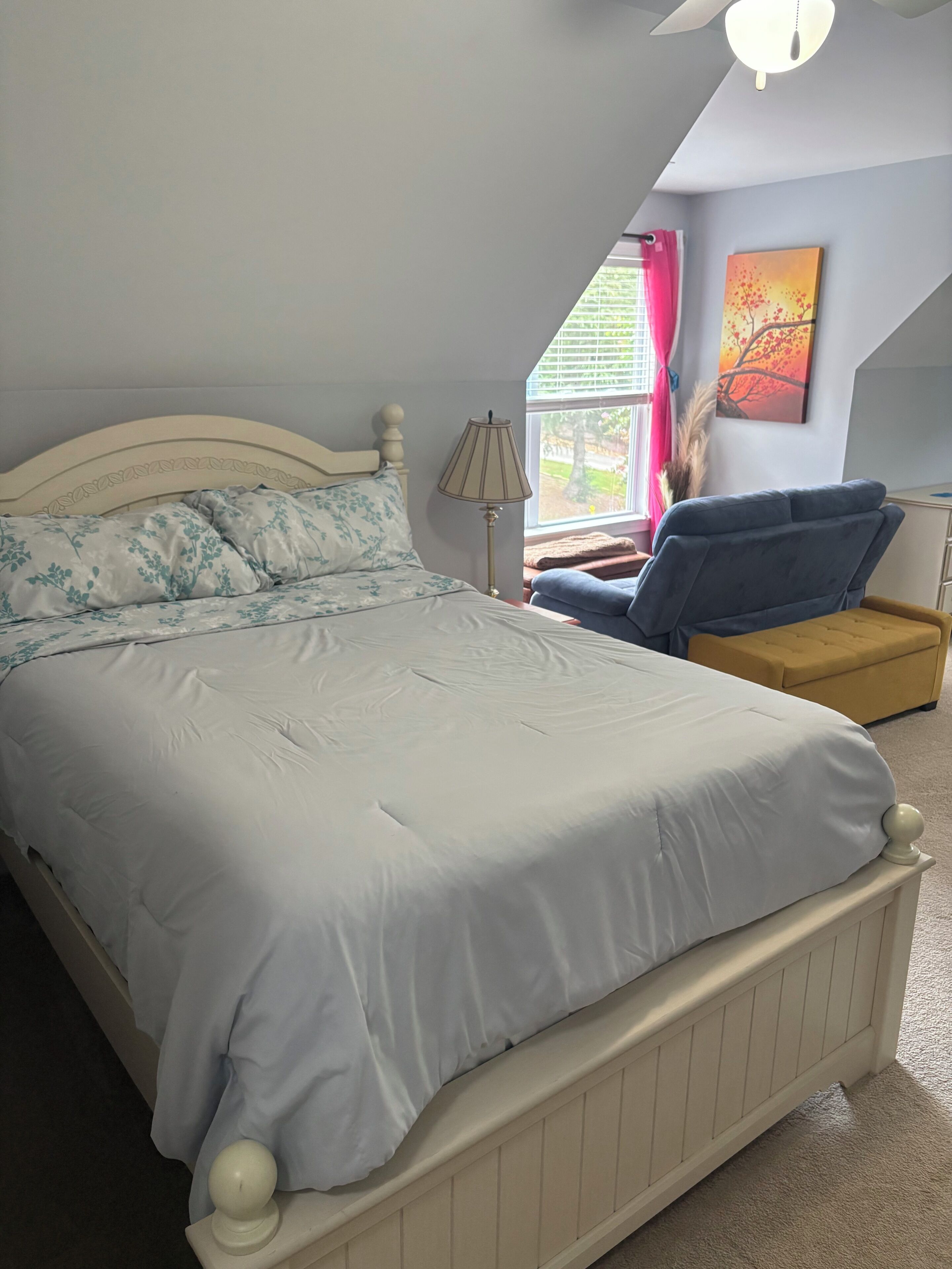 5 bedrooms, WiFi, bed sheets
