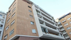 Unclassified image, 2 of 17, button - Vrbo Property (Roma)