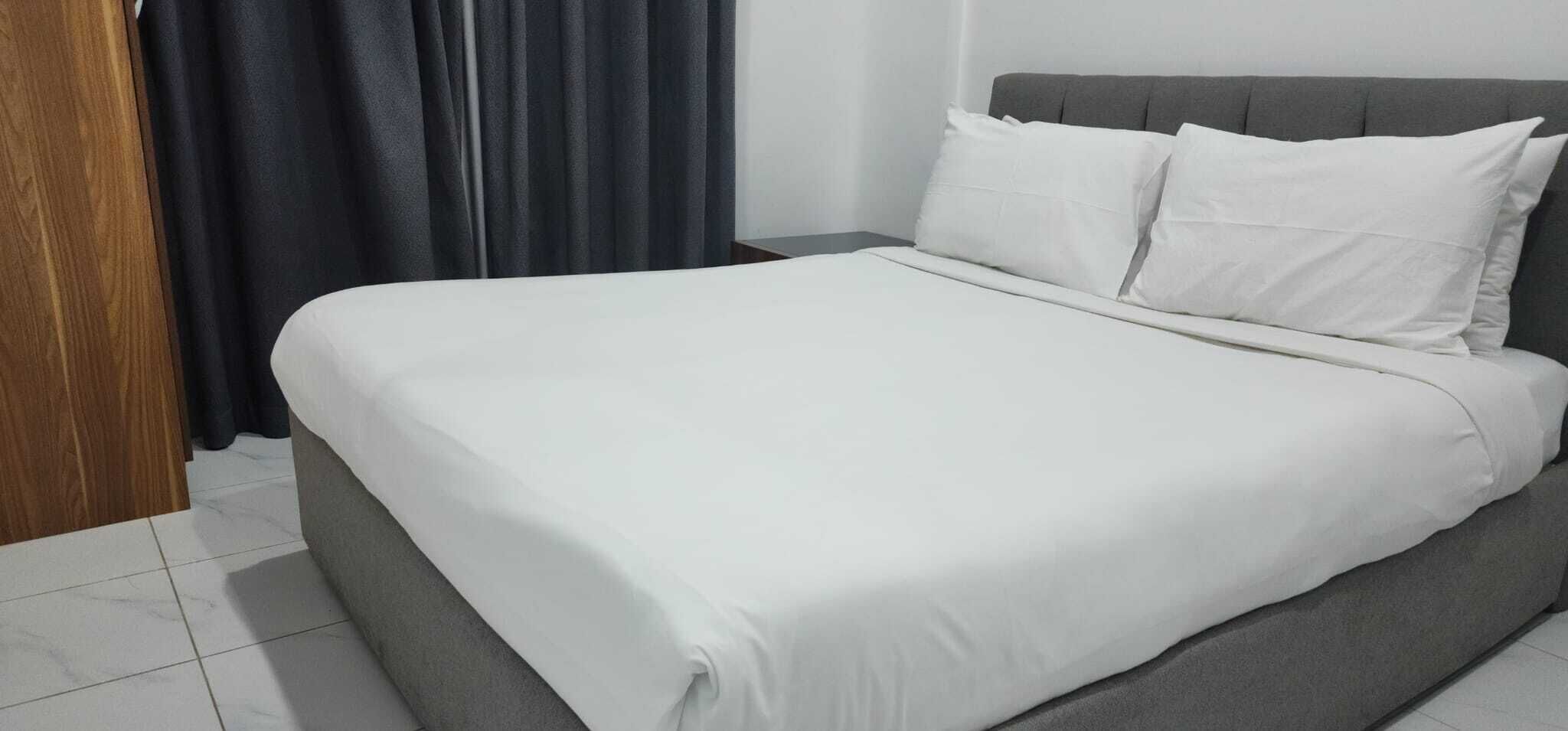 Standard Studio Suite, City View | Soundproofing, iron/ironing board (on request), WiFi (free)