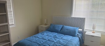 3-bedroom house in perfect Los Angeles with cool AC and pool