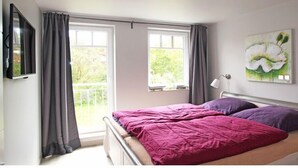 Room - Holiday apartment with 2 bedrooms (Börgerende)