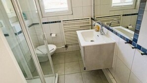 Luokittelematon kuva, 5 kautta 30, painike
