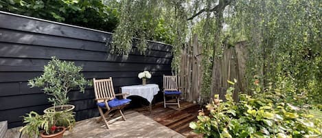 House | Outdoor dining