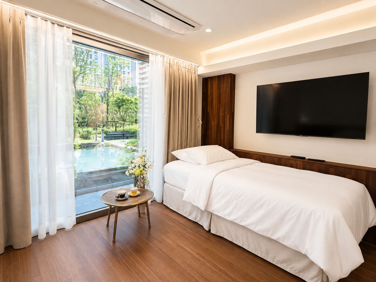 Superior Triple Room, Balcony, Park View