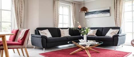 Smart-TV, Kamin, DVD-Player