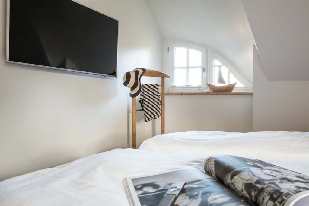 Desk, iron/ironing board, WiFi (free), bed sheets