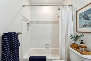 Towels, toilet paper - 34th St 1BR Condo - 1 Block to Beach (Ocean City)