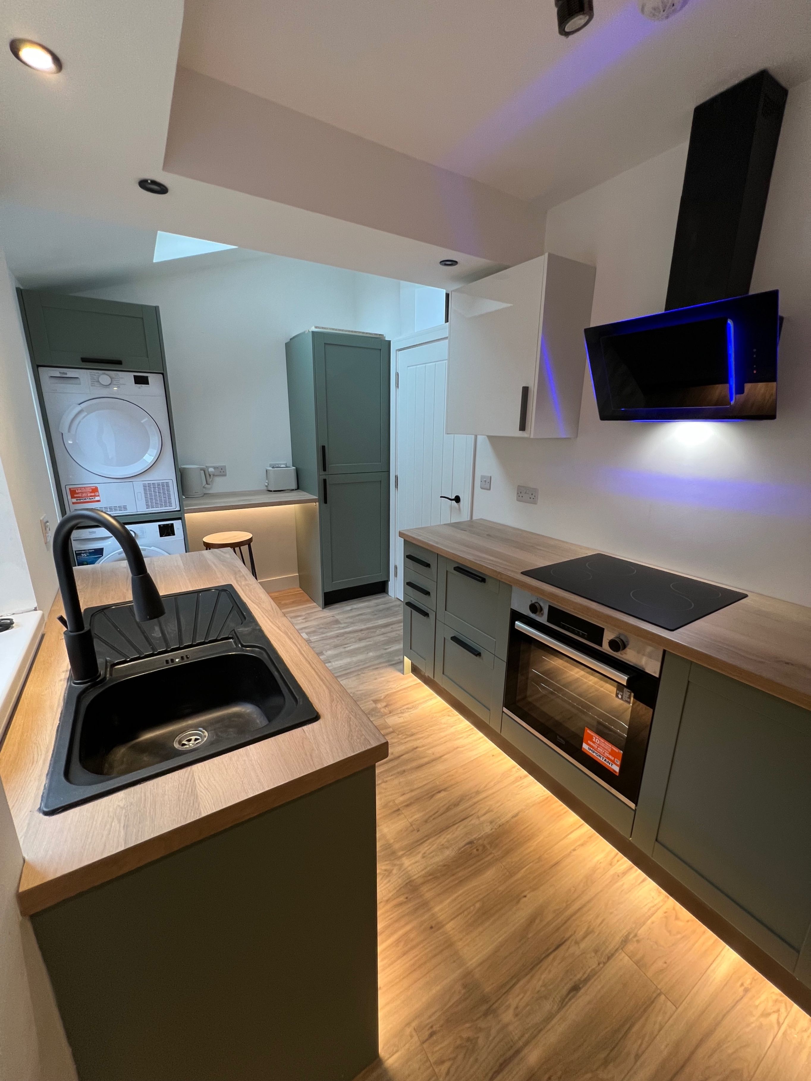 Microwave, oven