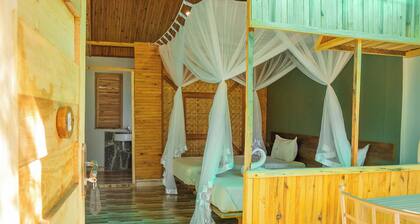 Basecamp Resort Mweya