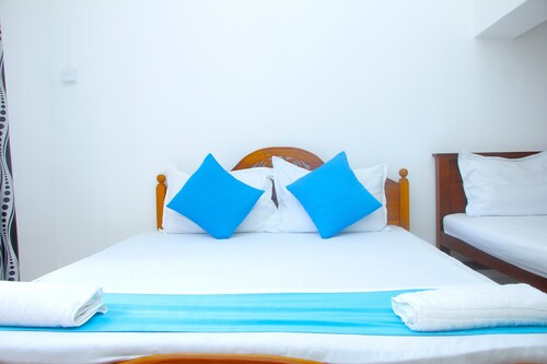 PRANA Beach Hotel