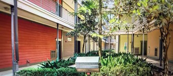 Tiger Condo at LSU! Walk to Tiger Stadium & PMAC!