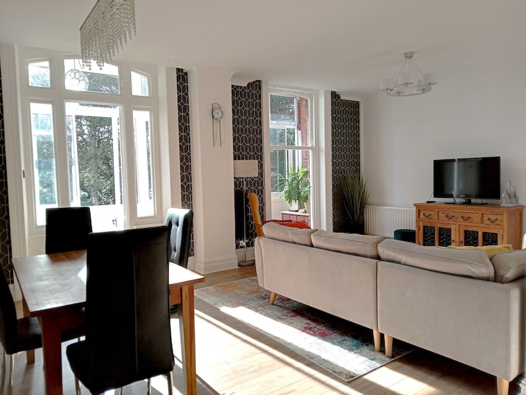 Luxury Beachfront Apartment In Bournemouth - Bournemouth