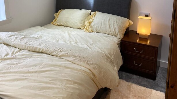 Unclassified image, 1 of 17, button - well furnished flat at city center (Kingston upon Hull)