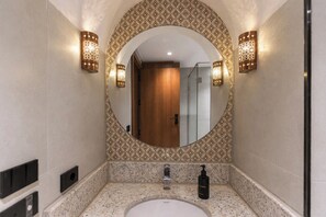 Junior Suite | Bathroom - Touring Pyramids Hotel (Giza Governorate)