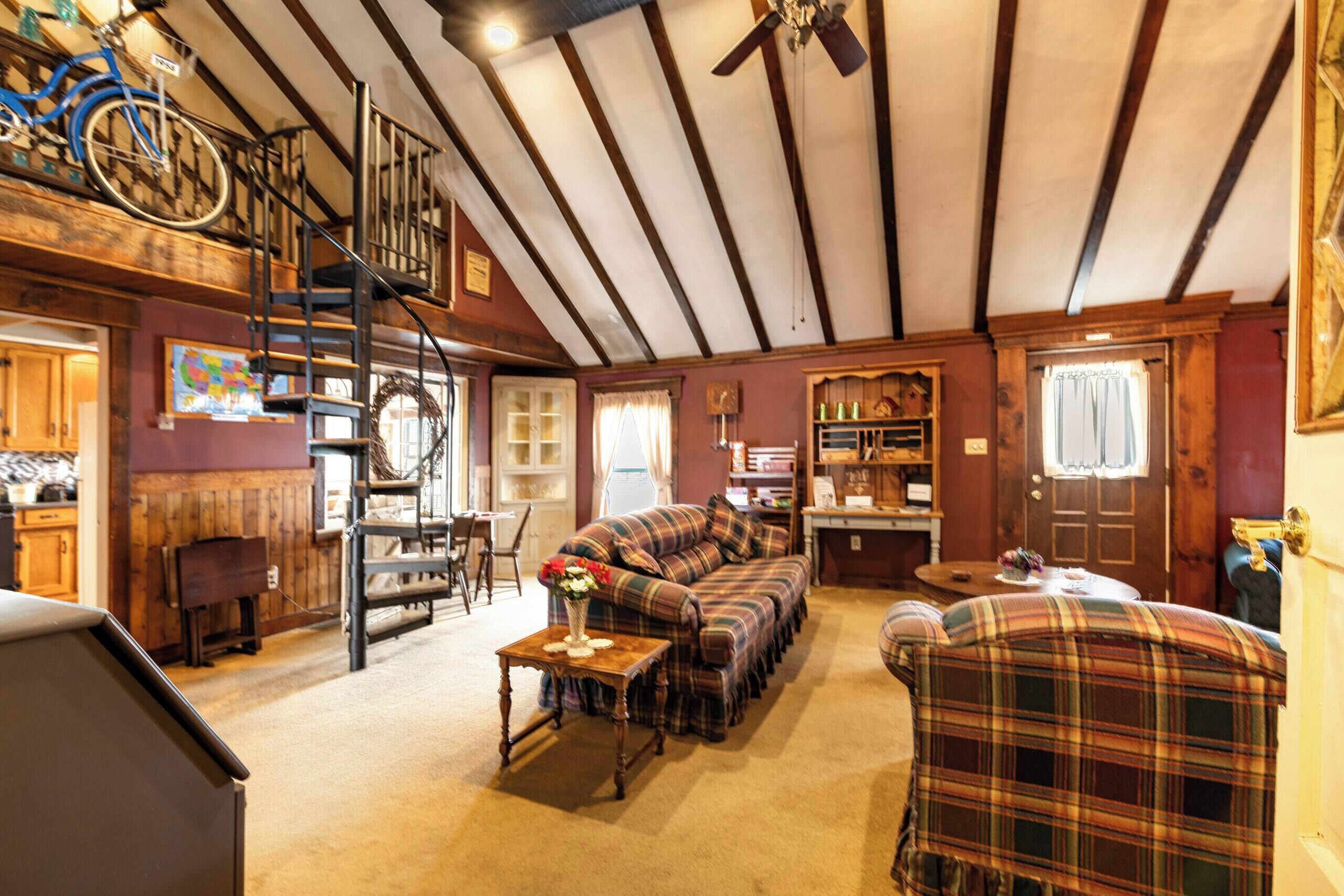 1890 Restored Barn - Cozy, Warm, Relaxing, Near To Abv Airport With Unique Stay! - 艾倫敦