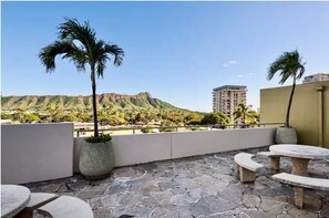 Unclassified image, 5 of 57, button - 17F-Grand Diamond Head View-2 Bedroom Condo-Waikiki w/Parking! (Honolulu)