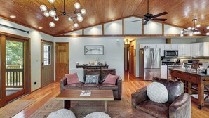 Nhà (3 Bedrooms) | Nội thất