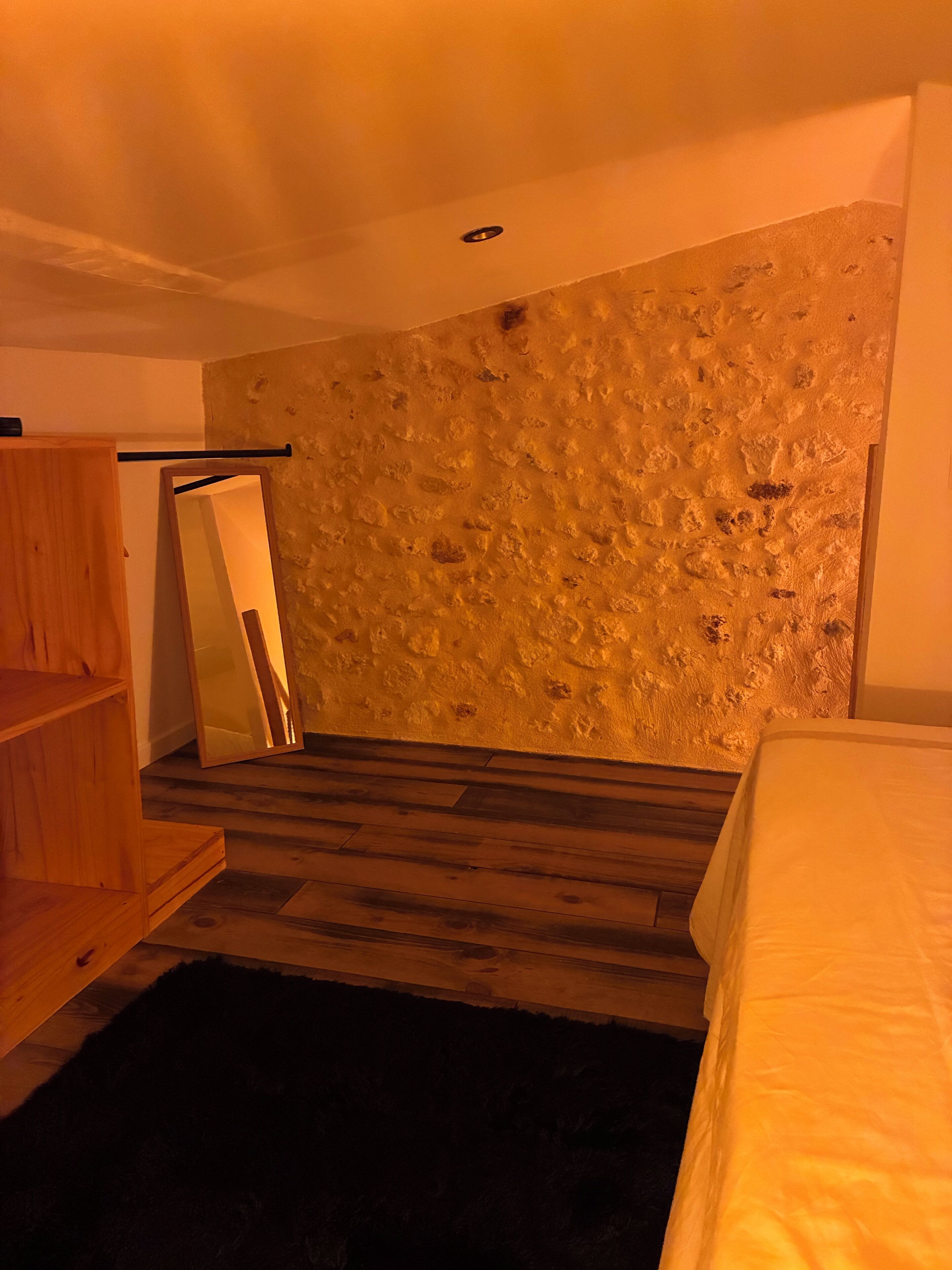 1 bedroom, WiFi (free), bed sheets