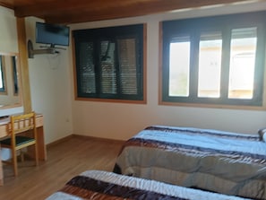 Unclassified image, 5 of 39, button - Hostal Casa Giz (Ortigueira)